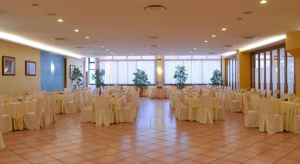 Hotel Diecimare Cava De' Tirreni Luaran gambar