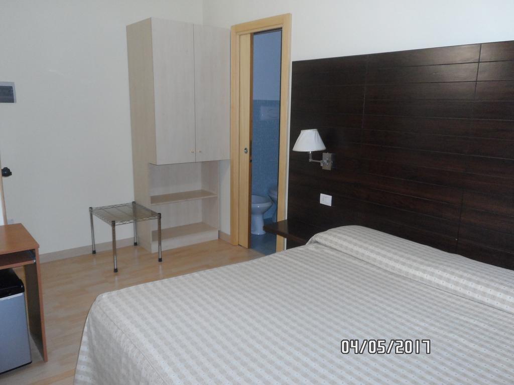 Hotel Diecimare Cava De' Tirreni Luaran gambar