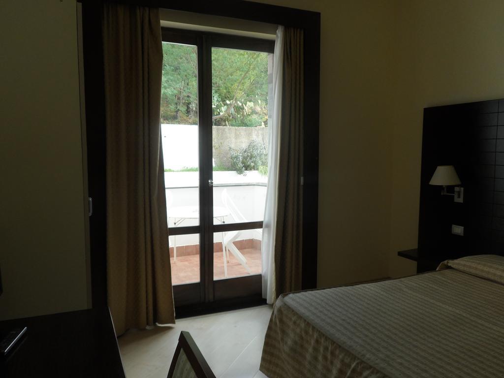 Hotel Diecimare Cava De' Tirreni Luaran gambar