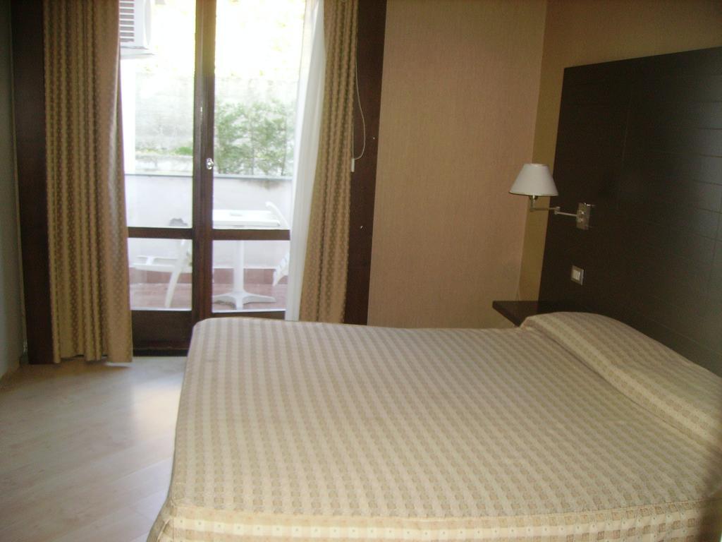 Hotel Diecimare Cava De' Tirreni Luaran gambar